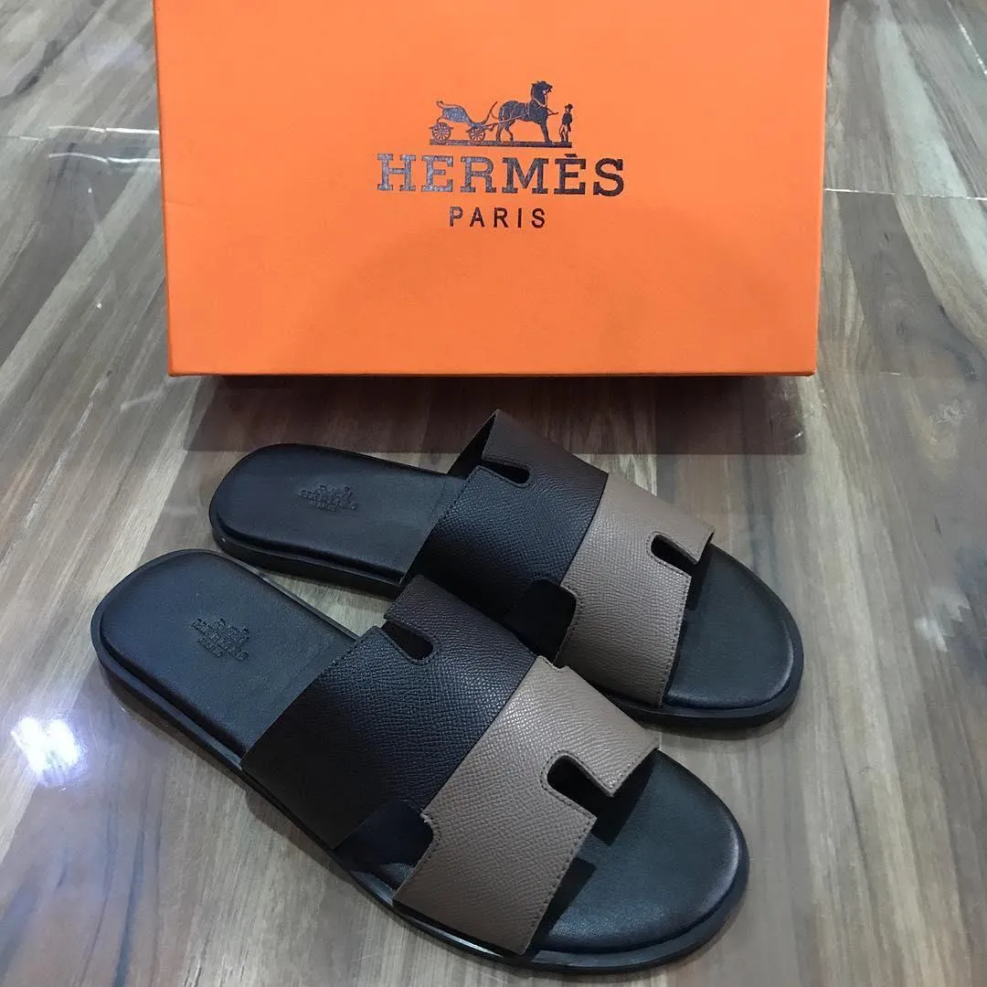 Hermes Paris Men Sandals Izmir Veau Black and Grey